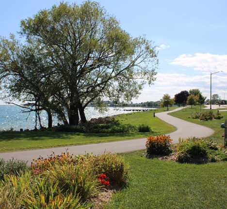 View of the Mariner's Trail along the lakeshore.
